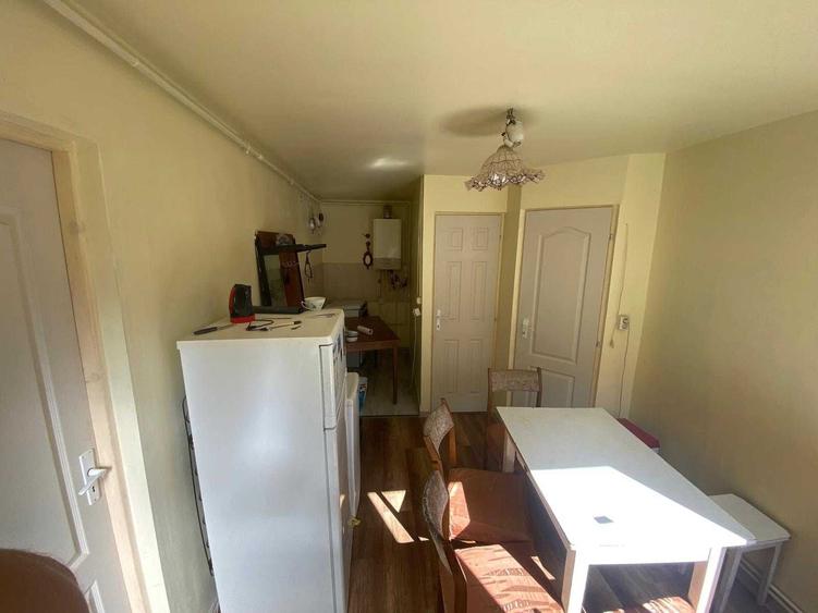 Casă cu 1 camere semidecomandat în Central