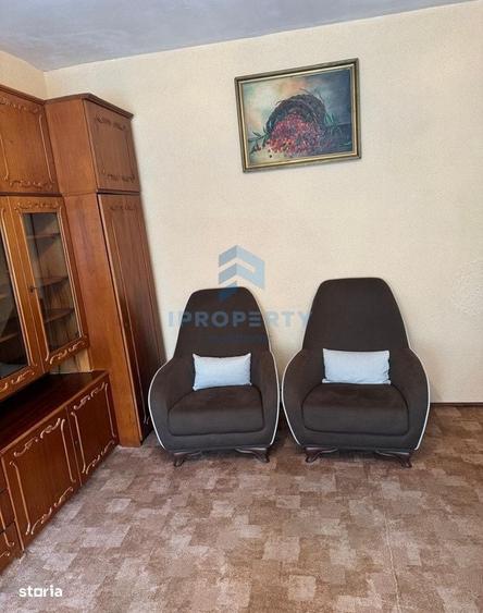 Apartament cu 2 camere decomandat în Văcăresti