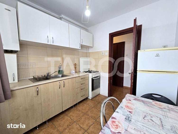 Apartament 2 camere de vanzare decomandat 52 mpu etaj 3 Terezian Sibiu - 9