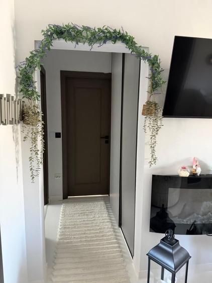 Apartament cu 3 camere decomandat, mobilat în Central