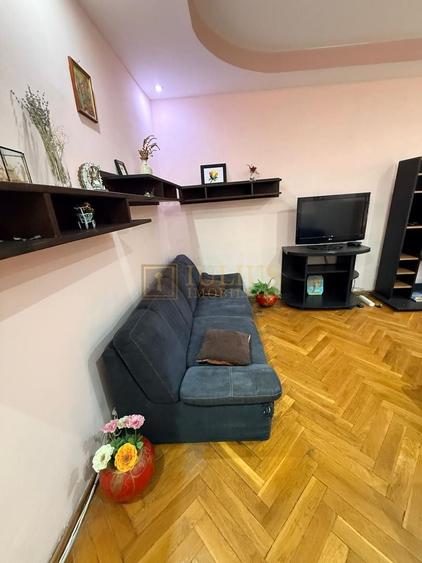 Apartament cu 3 camere decomandat, mobilat în Torontalului