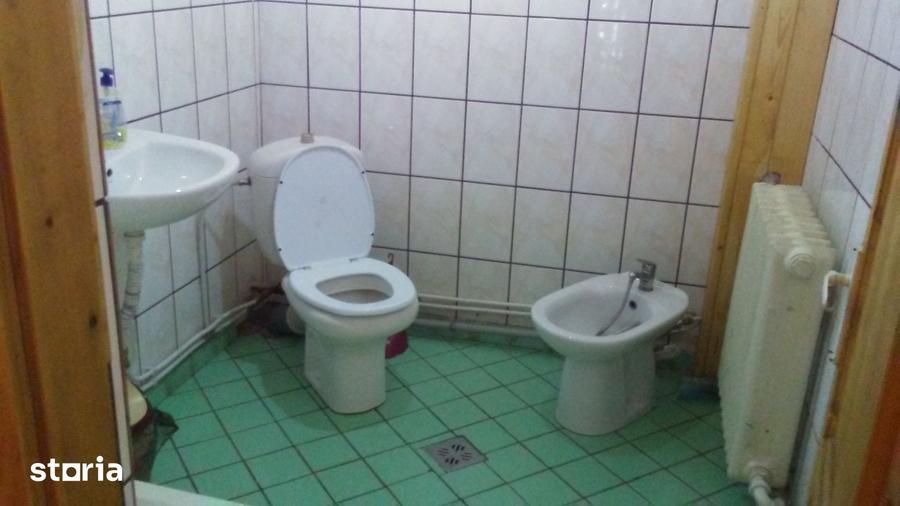 Vanzare Cabana in pitorerscul peisaj din Plaiul Foii, Zarnesti Brasov - 1
