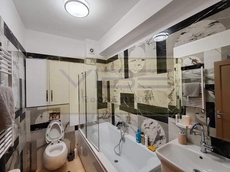 Apartament cu 4 camere semidecomandat, mobilat în Ultracentral