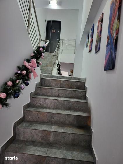 Spațiu comercial, de 162 mp, în Zăvoi