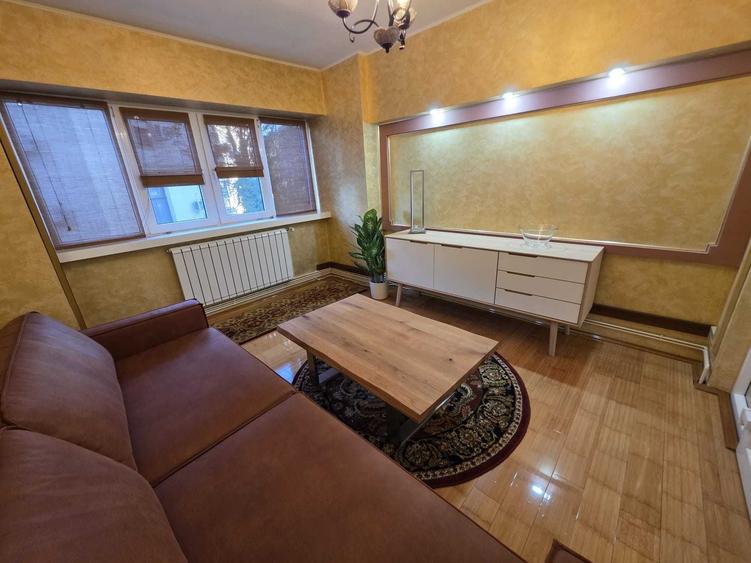 Apartament cu 4 camere decomandat în Popoveni