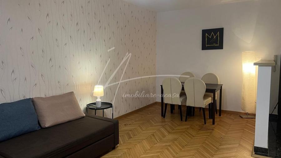 Apartament cu 2 camere semidecomandat, mobilat în Sala Palatului