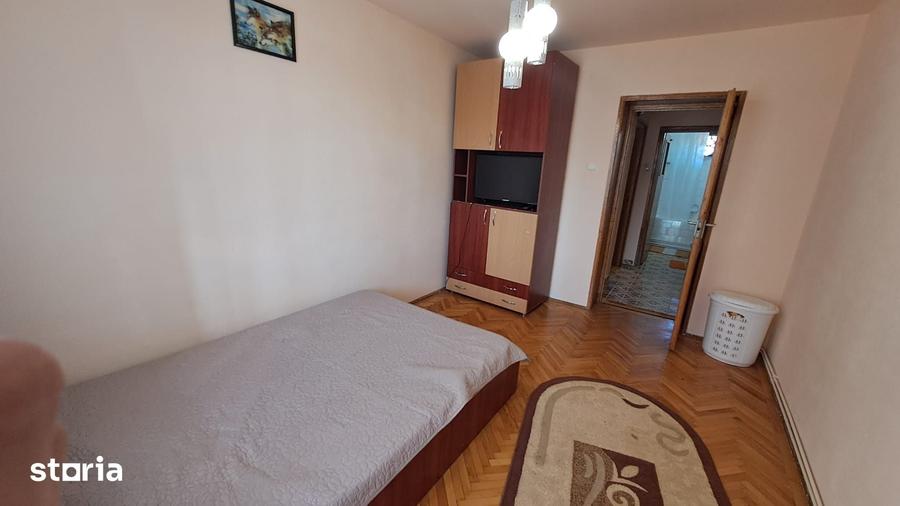 Apartament cu 2 camere semidecomandat în Săsar