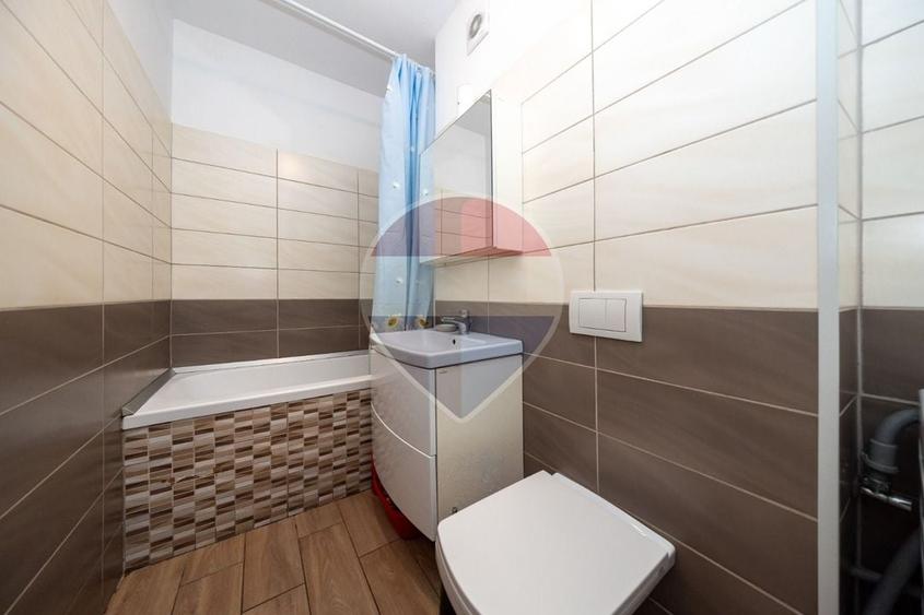 Apartament cu 2 camere decomandat în Tractorul