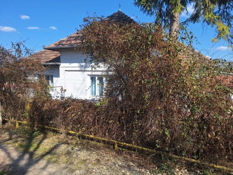 Casă cu 4 camere în Sânmihaiu de Câmpie