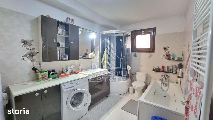 Casă cu 6 camere cu Teren 2712 Mp în Dudeștii Noi