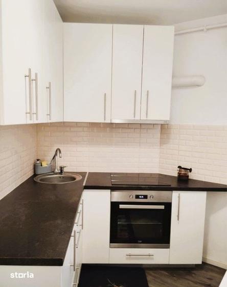 Apartament cu 4 camere, mobilat în Central