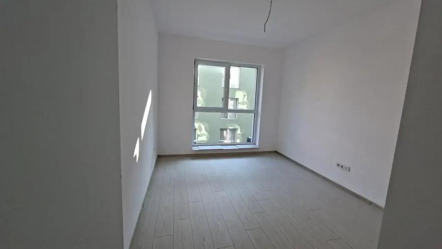Apartament cu 3 camere decomandat în Theodor Pallady