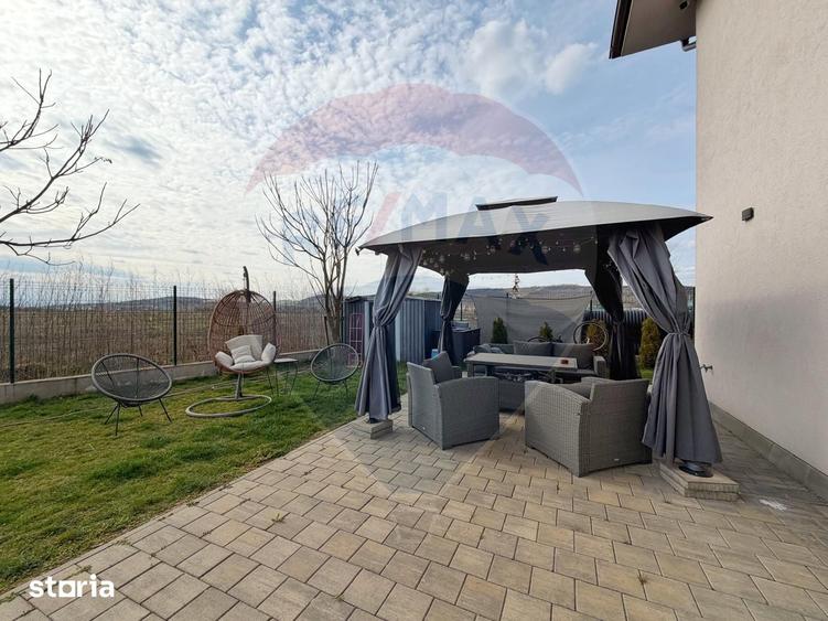 Casă cu 5 camere cu Teren 600 Mp în Apahida