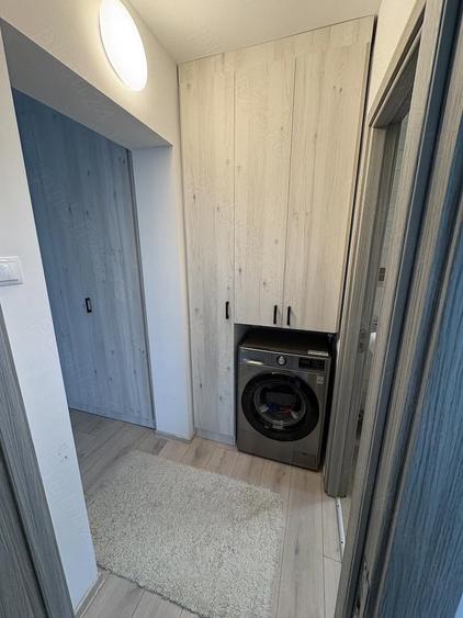 Apartament cu 2 camere semidecomandat în Aleea Carpați