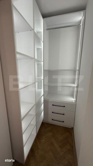 Apartament cu 4 camere, mobilat în Central