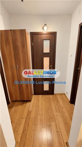 Apartament cu 3 camere semidecomandat, mobilat în Berceni