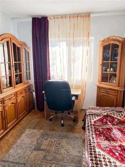 Apartament cu 3 camere decomandat în Calea Aradului