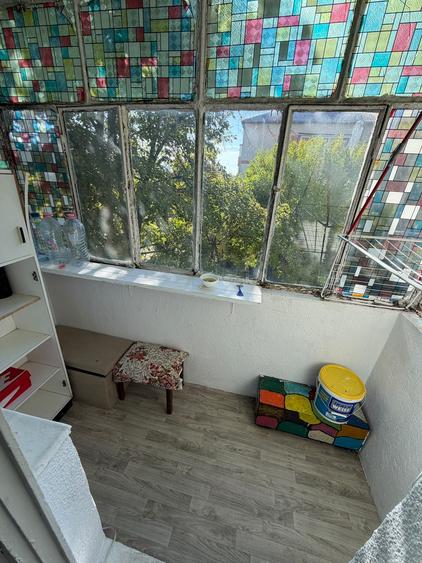 Apartament cu 3 camere nedecomandat în Complex Studențesc