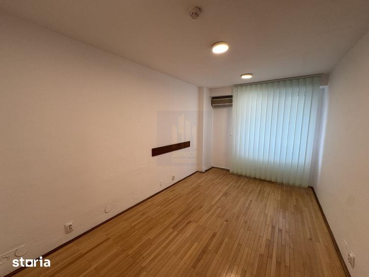 Spațiu comercial, de 84 mp, în Națiunile Unite