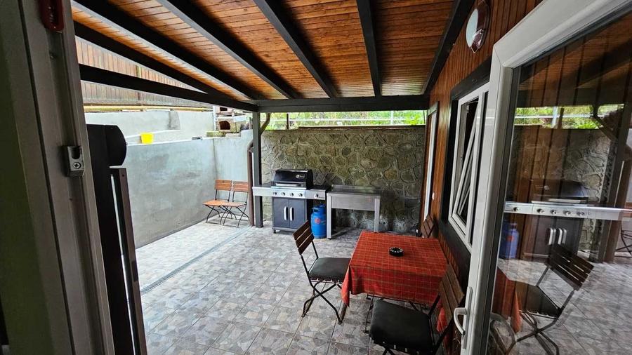 Casă cu 4 camere în Central