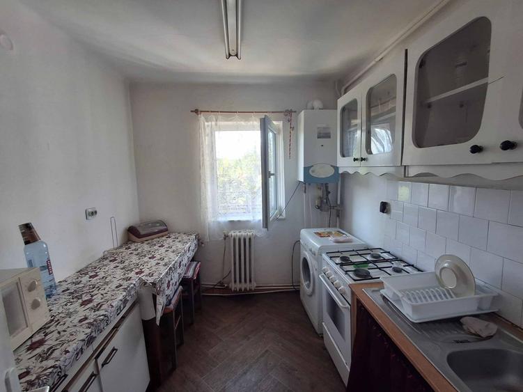Apartament cu 2 camere decomandat în Gruia