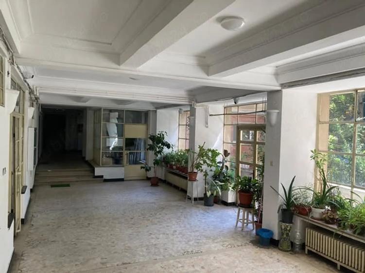 Garsonieră decomandată în Kogălniceanu