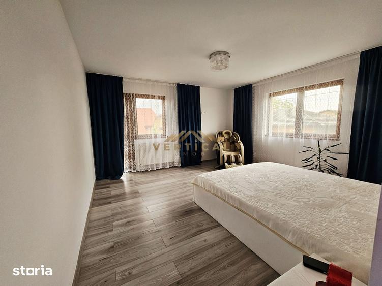 Casă cu 6 camere cu Teren 208 Mp în Vărăști