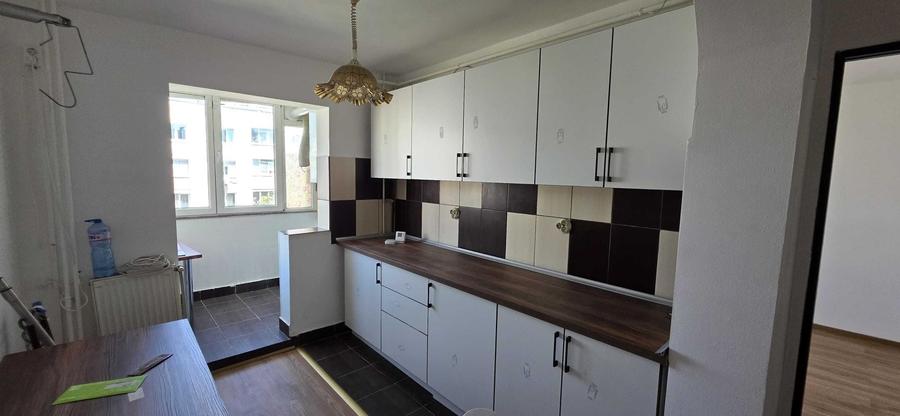 Vanzare Apartament 3 cam, etaj 7, bl anvelopat, 2 lifturi, centrala, Margeanului - 2