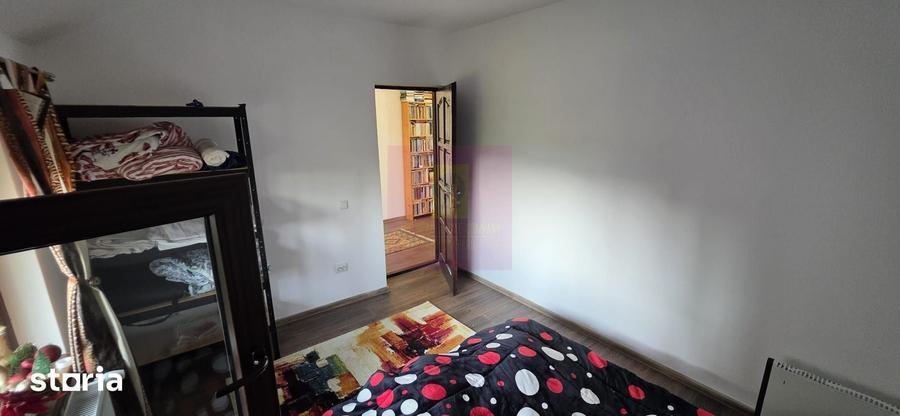 Vila 6 camere de vanzare in Banesti - 16