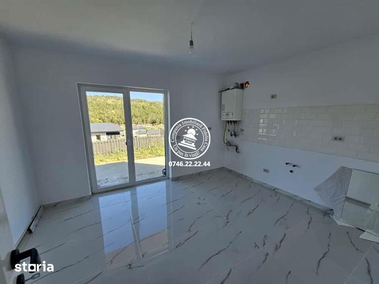 Casă cu 4 camere cu Teren 447 Mp în Valea Lupului