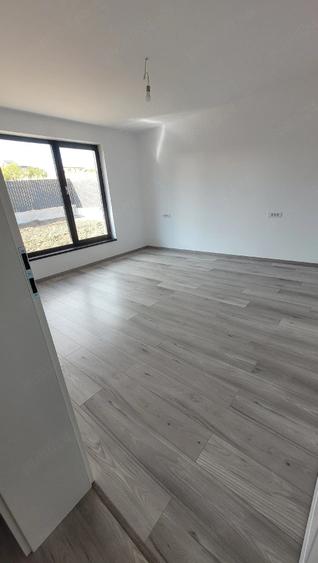 Casă cu 2 camere cu Teren 650 Mp în Chicerea