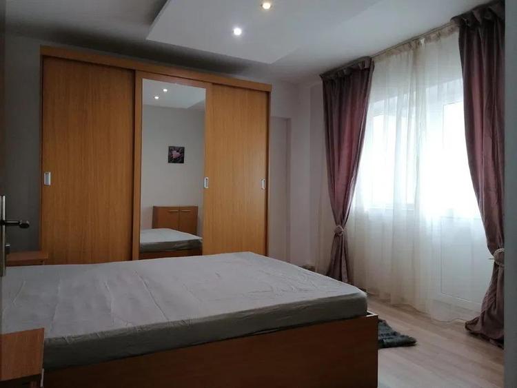 Apartament cu 2 camere decomandat, mobilat în Podul de Fier