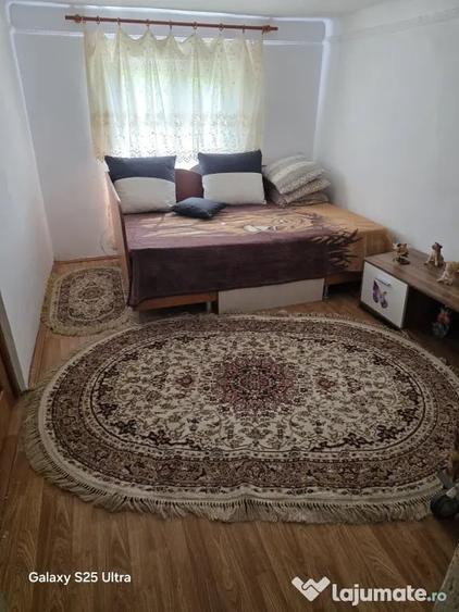 Casă cu 4 camere cu Teren 1400 Mp în Boldești