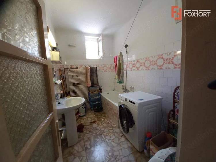 Casă cu 5 camere cu Teren 337 Mp în Crișan