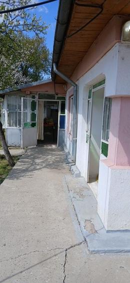 Casă cu 4 camere în Coșereni