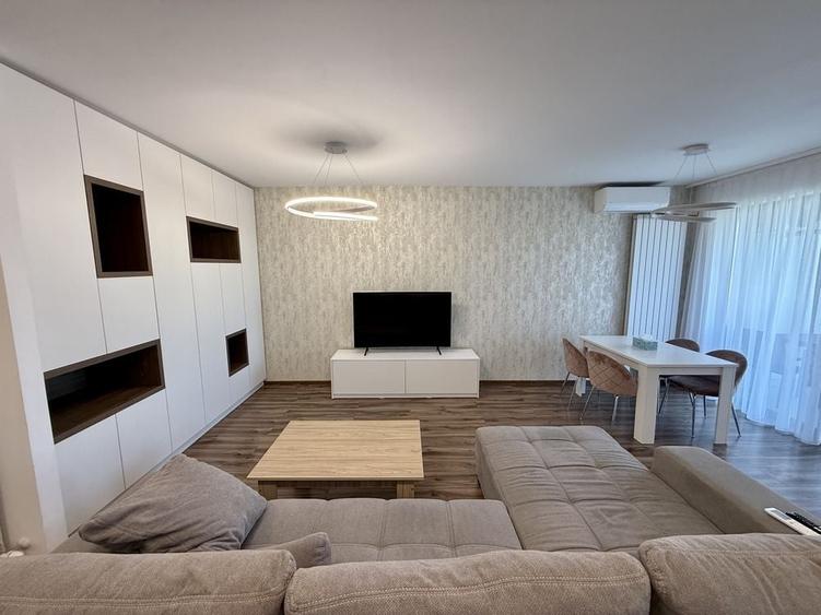 Apartament cu 2 camere semidecomandat în Dosu Bricii