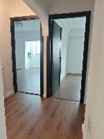 Apartament cu 4 camere decomandat în Decebal