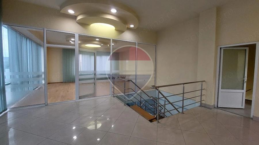 Spațiu comercial, de 880 mp, în Muntenii de Jos