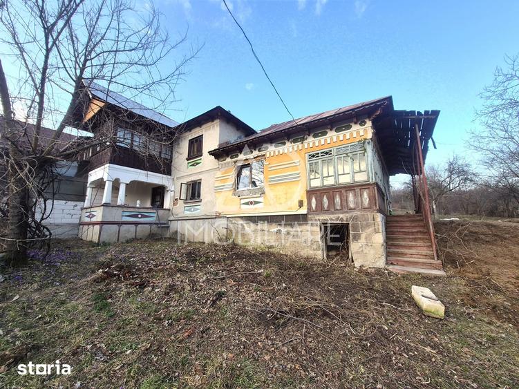 Casă cu 4 camere cu Teren 1748 Mp în Cernișoara