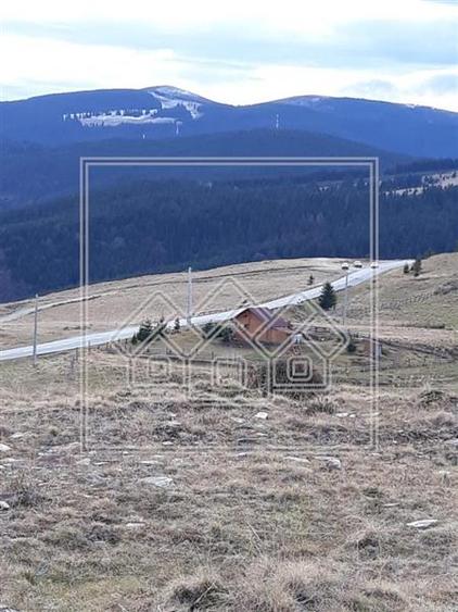 Teren agricol extravilan de 3825 mp, în Aeroport