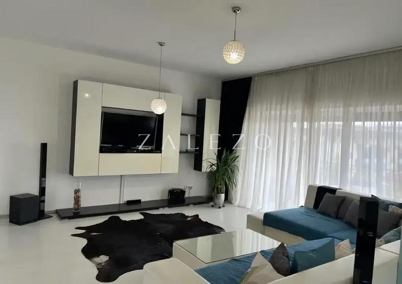 Apartament cu 4 camere decomandat, mobilat în Lipovei