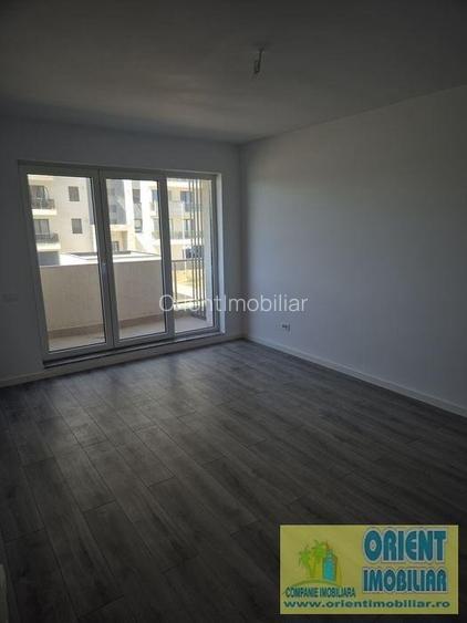 Tomis Plus, 2 camere de vanzare, etaj 1, decomandat