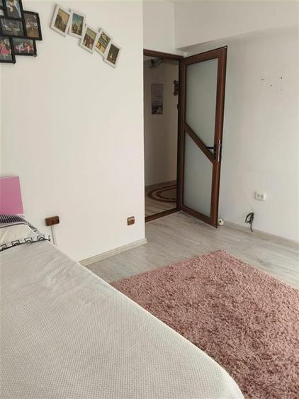Apartament cu 2 camere decomandat în Obor