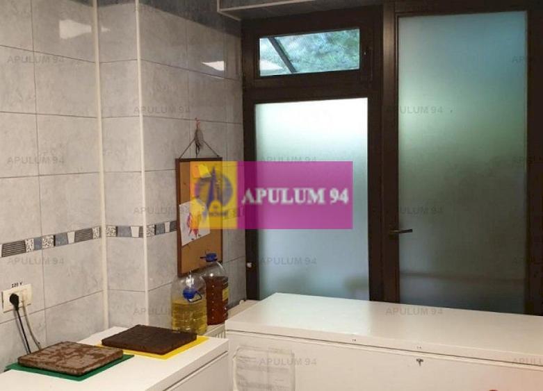 Spațiu comercial, de 50 mp, în Moșilor