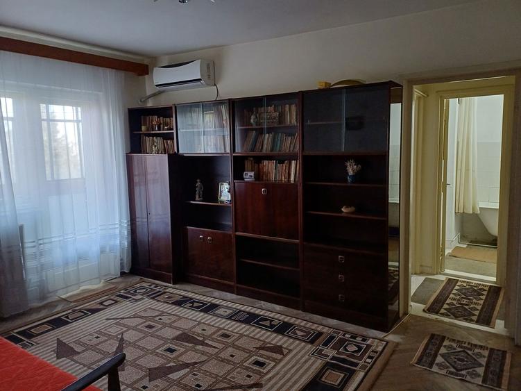 Apartament cu 2 camere nedecomandat în Micro 9