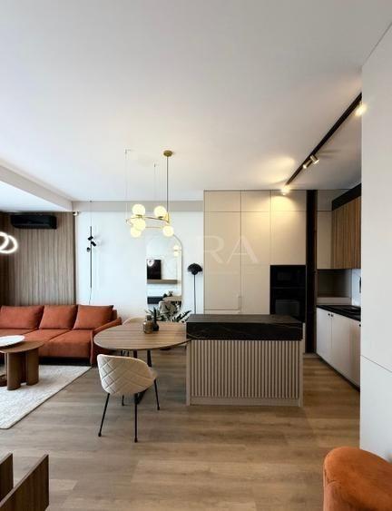 Apartament cu 3 camere decomandat în Florești