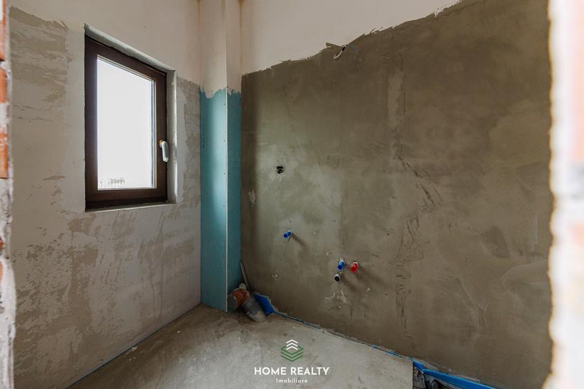 Duplex cu 5 camere cu Canalizare în Plopi