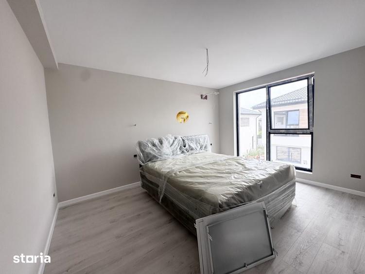 Casă cu 4 camere cu Teren 268 Mp în Odăi