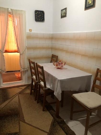 Apartament cu 3 camere decomandat, mobilat în Central