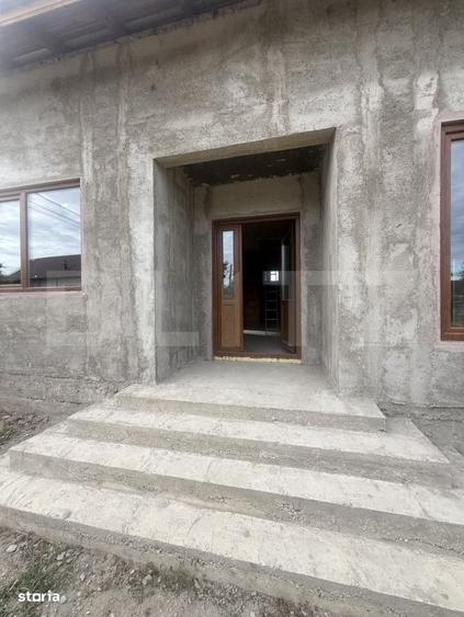 Casă cu 3 camere în Toculești